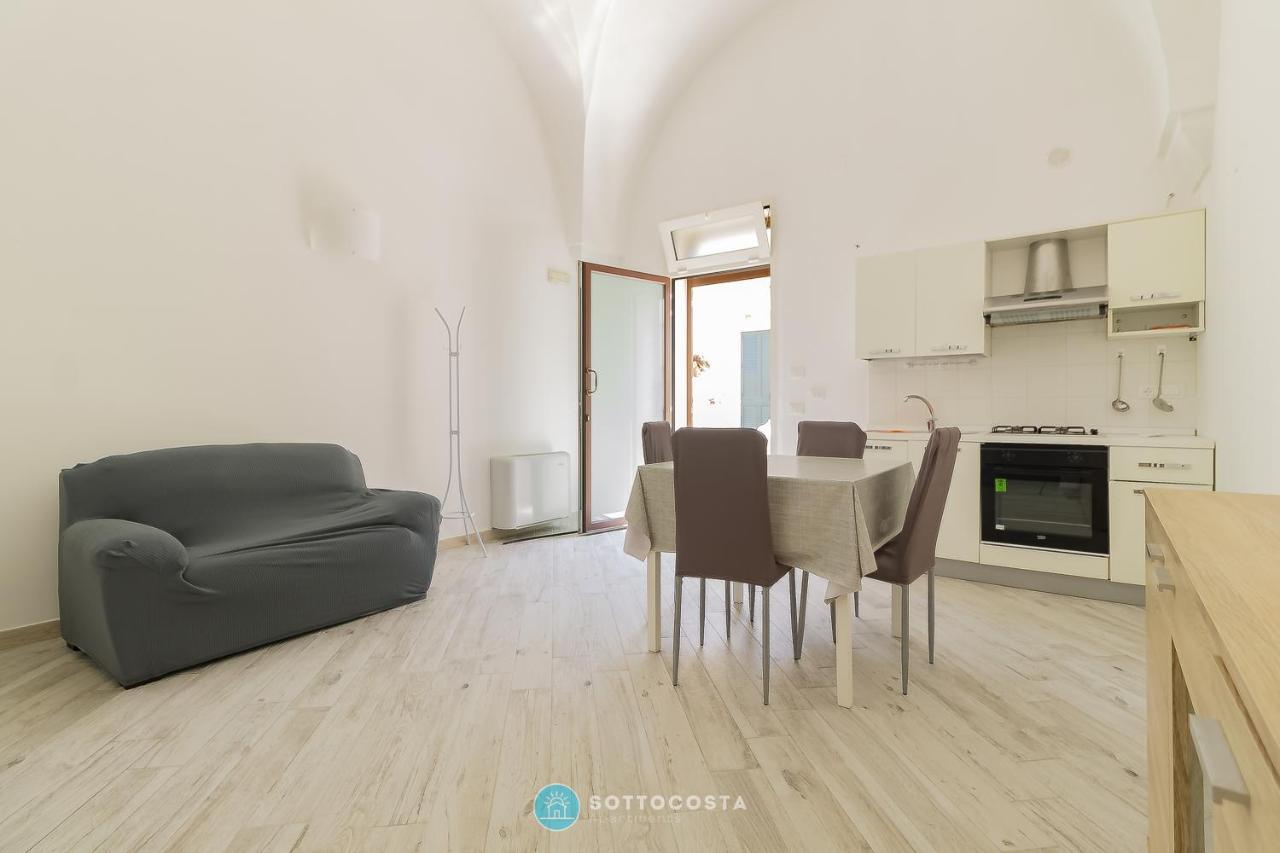 White Flat - Appartamento Indipendente A Lecce Centro ภายนอก รูปภาพ
