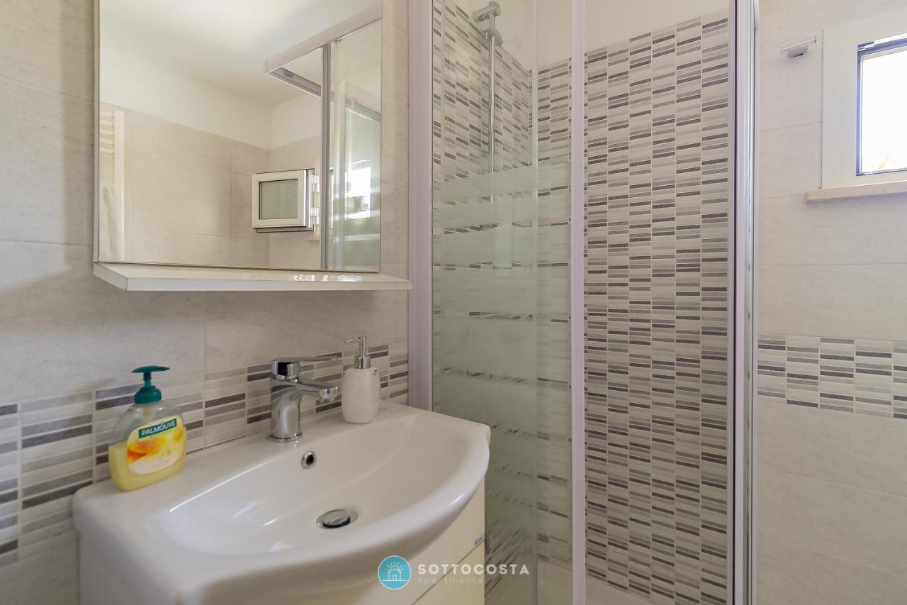 White Flat - Appartamento Indipendente A Lecce Centro ภายนอก รูปภาพ
